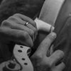 Lucca_in_bottega_Rifinitura_a_lima-1